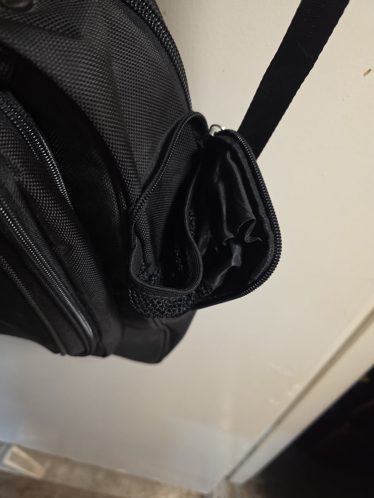 New without tags Ful backpack. Black.