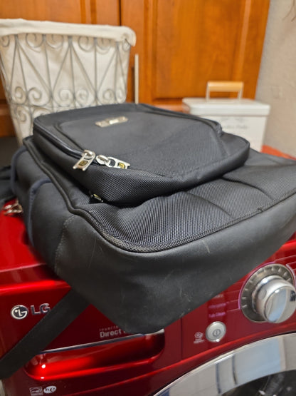 New without tags Ful backpack. Black.